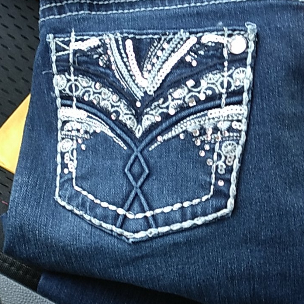 Wallflower jeans